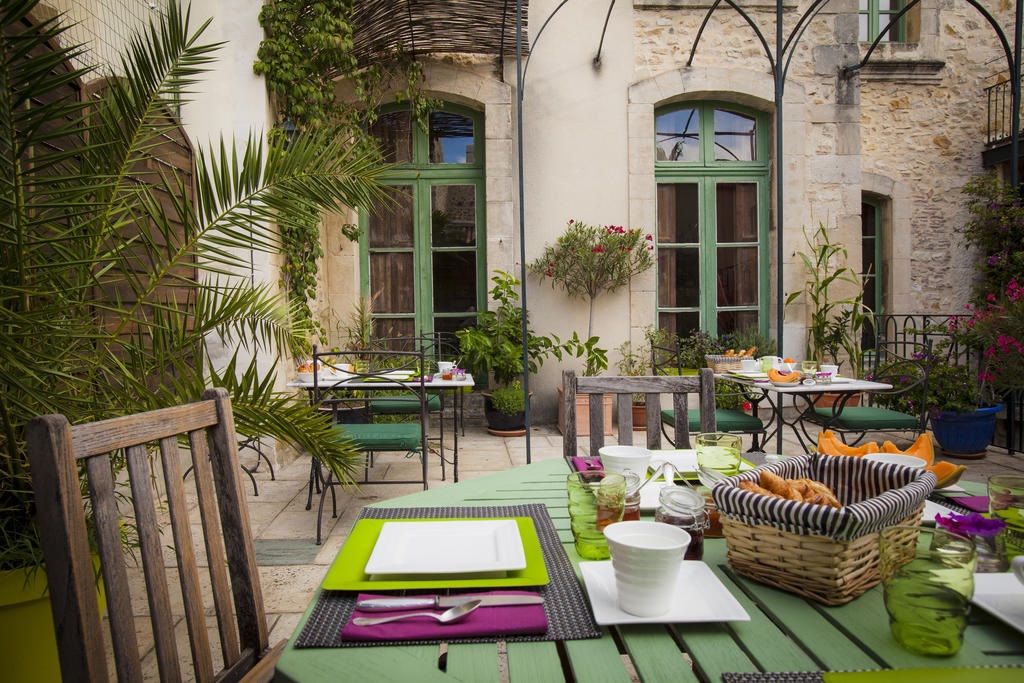 Hotel Cote Cour Chambres D'Hotes Bourg-Saint-Andeol Bagian luar foto